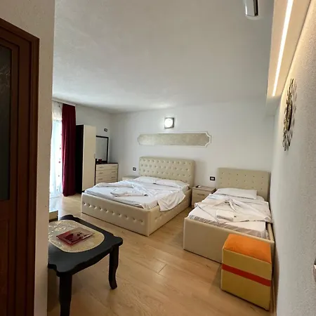 Bar Restaurant Real Hotel Bajram Curri