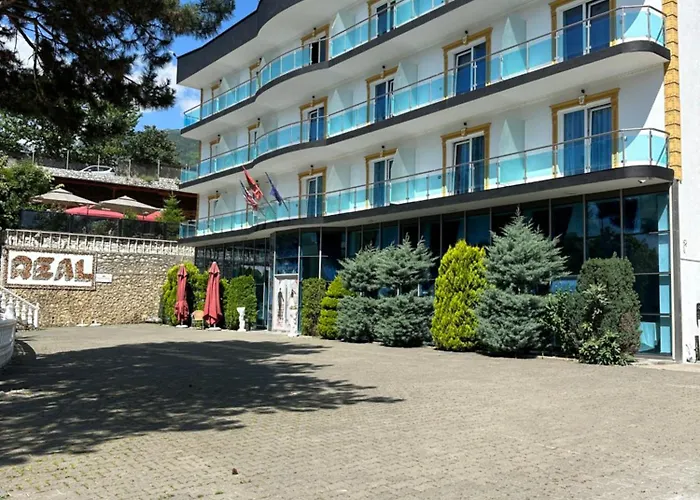 Bar Restaurant Real Hotel *