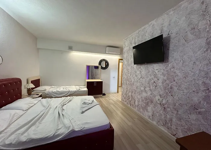 Bar Restaurant Real Hotel Bajram Curri