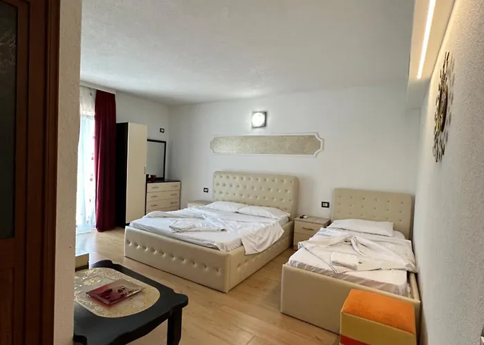 Bar Restaurant Real Hotel Bajram Curri